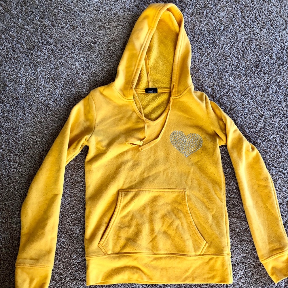 Forever 21 gold sweatshirt